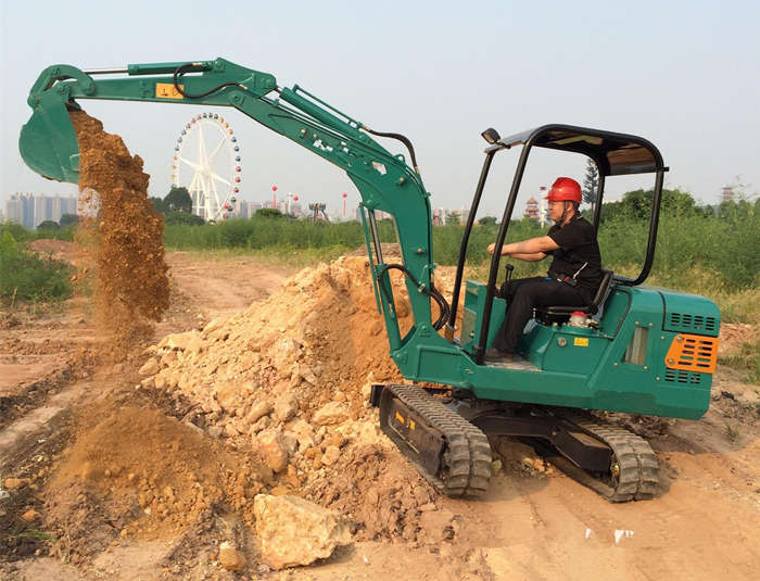 小型挖掘機(jī)操作方法